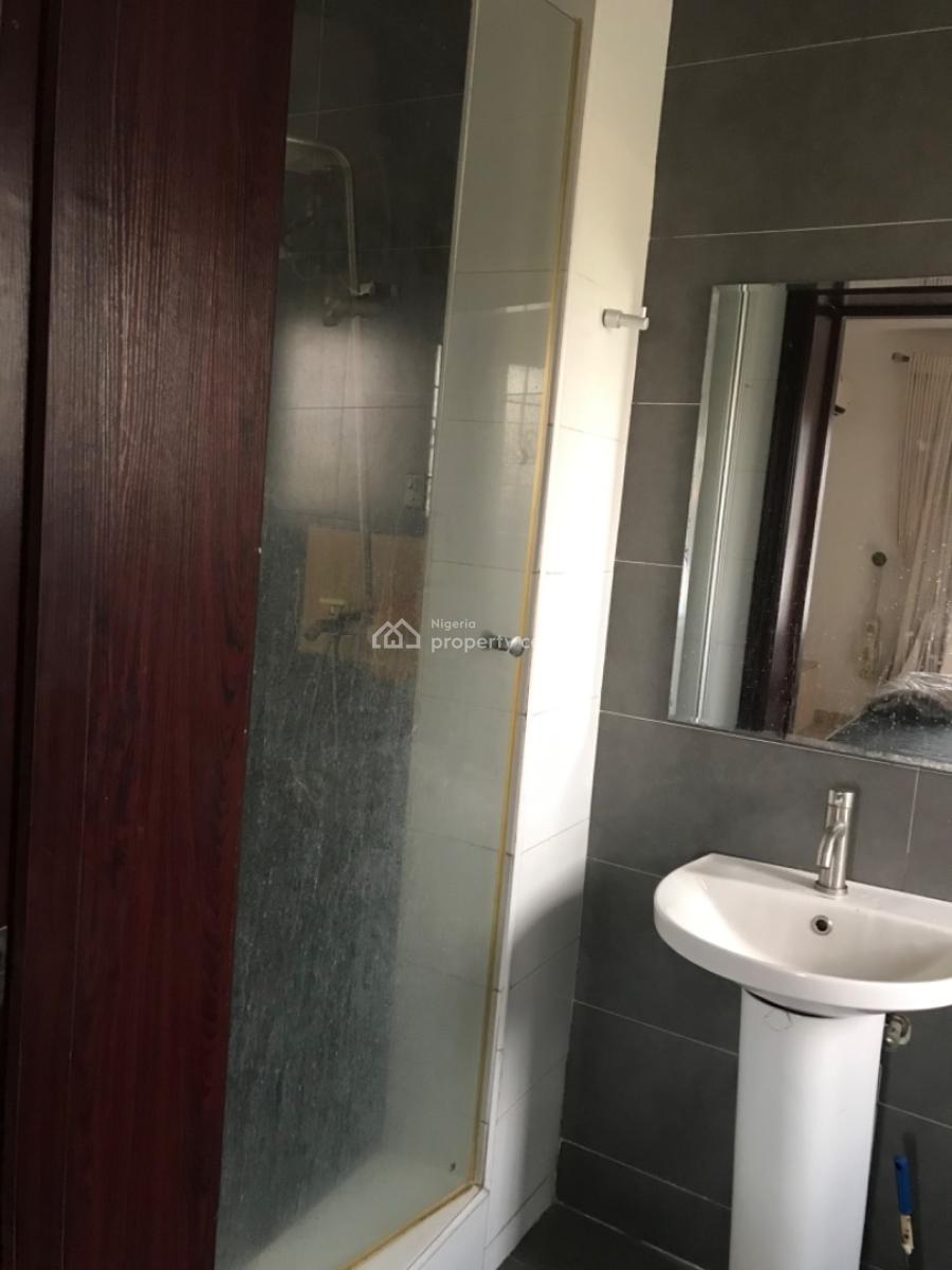 Fully Service with 24hours Light 3bedroom Apartment  @lekki Phase 1, Lekki Phase 1, Lekki, Lagos, Flat / Apartment for Rent