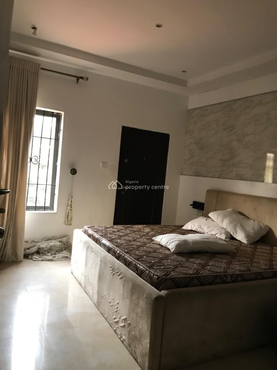 Fully Service with 24hours Light 3bedroom Apartment  @lekki Phase 1, Lekki Phase 1, Lekki, Lagos, Flat / Apartment for Rent