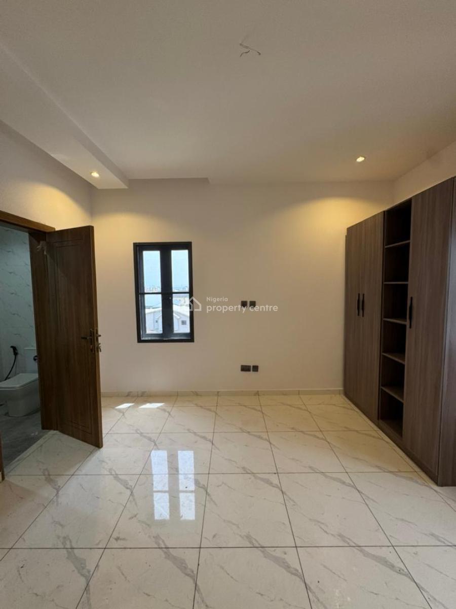 Exclusive Finished 3 Bedroom Apartment in a Secure Estate, Jakande, Lekki, Lagos, Flat / Apartment for Sale