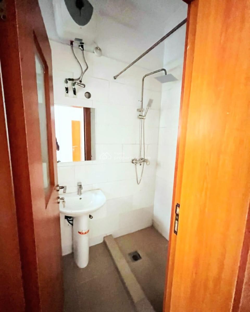 Spacious 3-bedroom Terrace Duplex, Osapa, Lekki, Lagos, Terraced Duplex for Sale