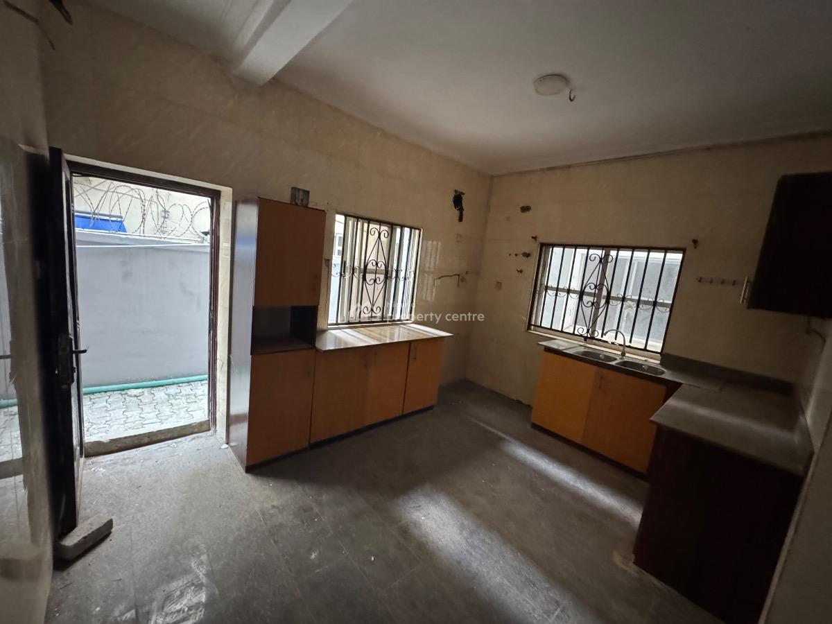 a Well Maintained 4 Bedroom Semi Detached Duplex with Bq, Idado Estate, Idado, Lekki, Lagos, Semi-detached Duplex for Sale