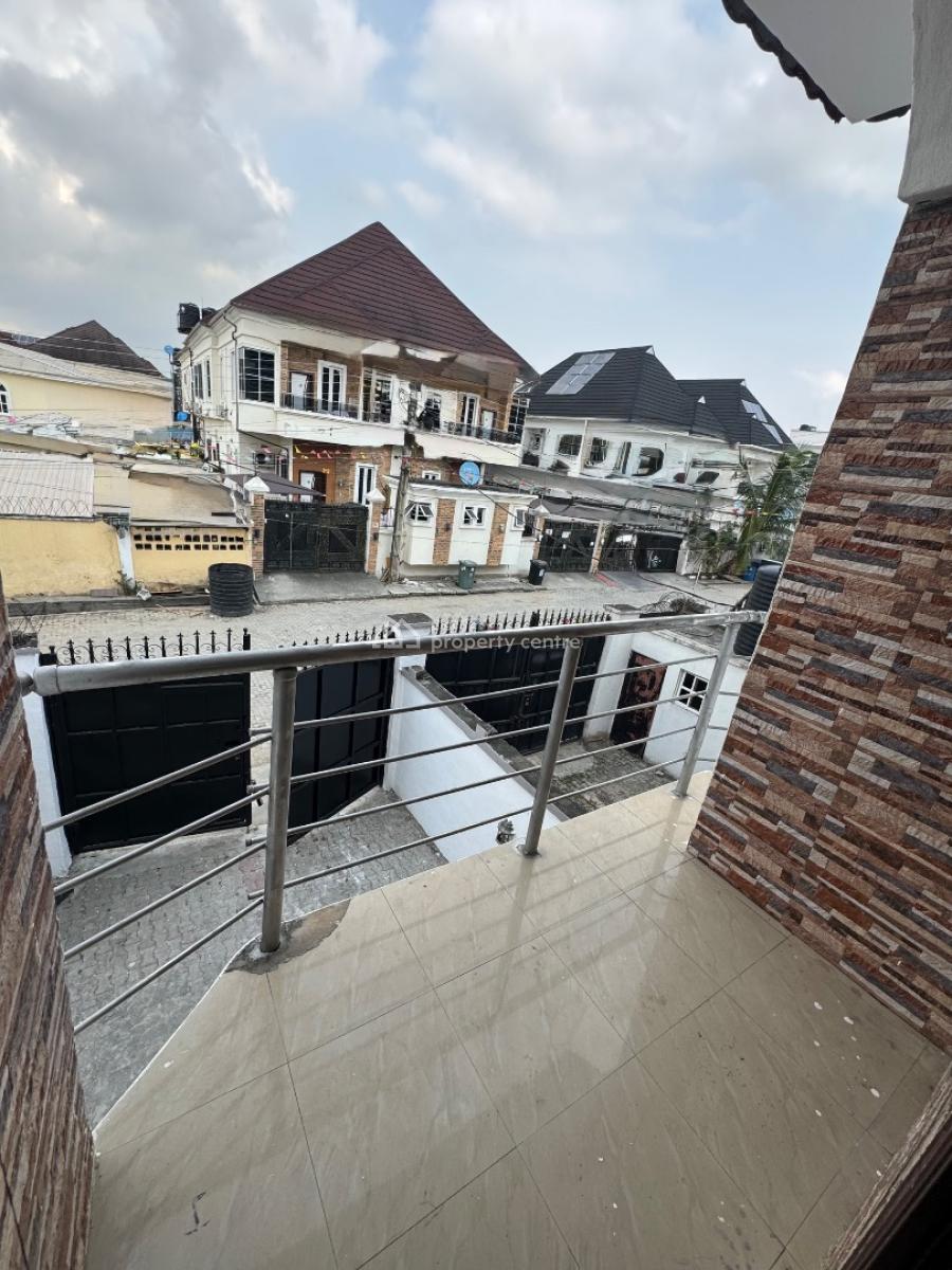 a Well Maintained 4 Bedroom Semi Detached Duplex with Bq, Idado Estate, Idado, Lekki, Lagos, Semi-detached Duplex for Sale