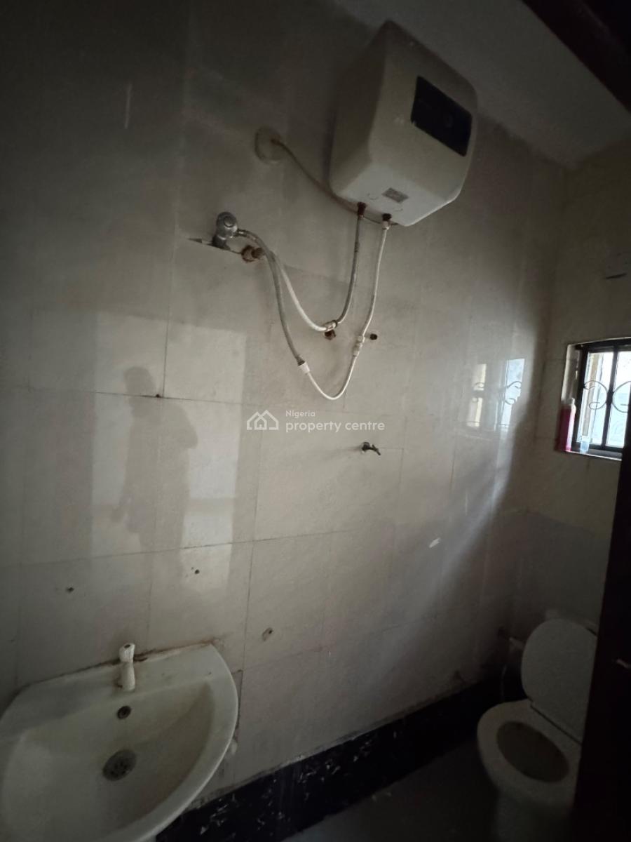 a Well Maintained 4 Bedroom Semi Detached Duplex with Bq, Idado Estate, Idado, Lekki, Lagos, Semi-detached Duplex for Sale