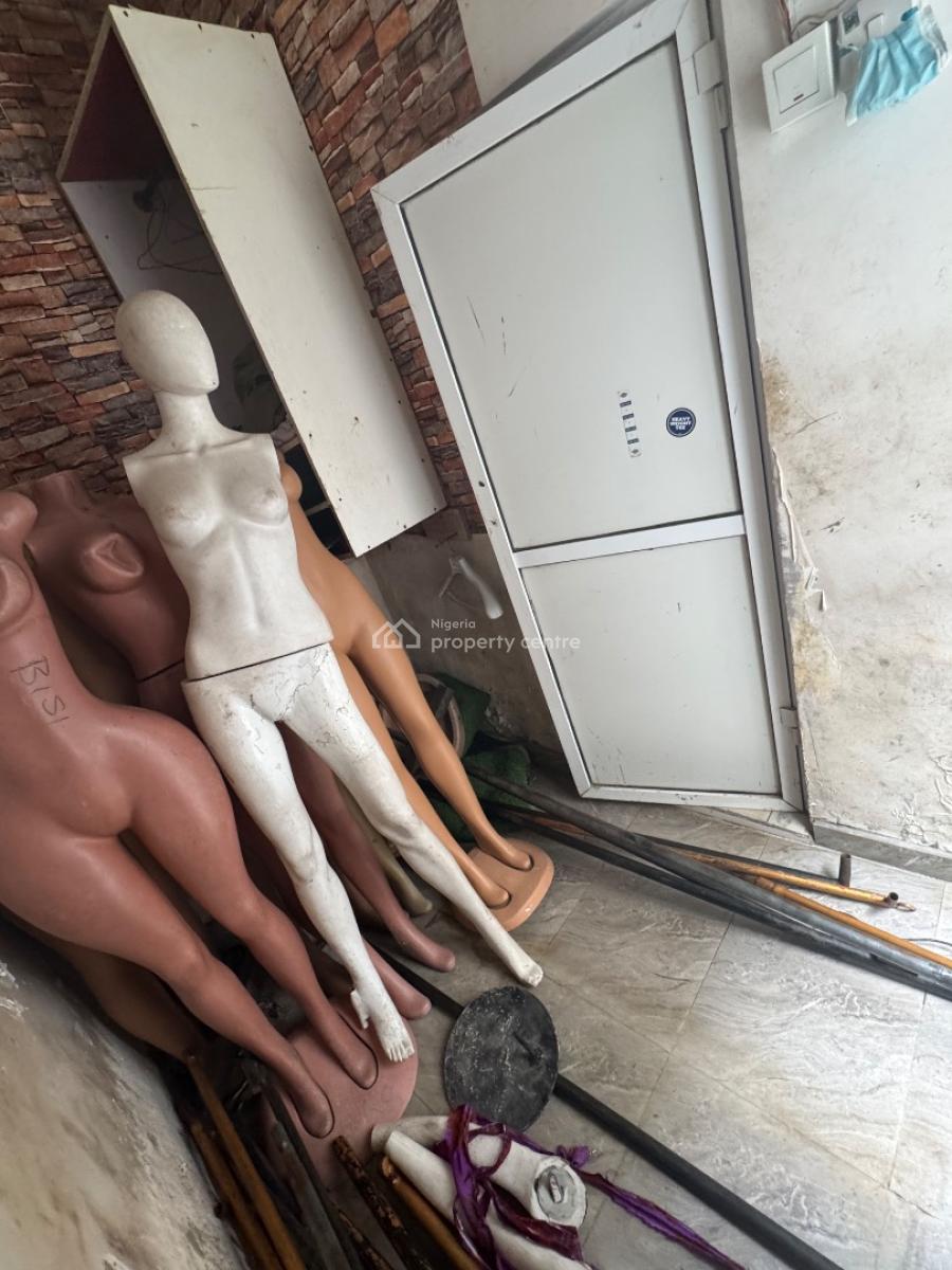 a Very Small Bq Without Kitchen Available in a Good Estate, Spar Road, Ikate, Lekki, Lagos, Self Contain (single Rooms) for Rent