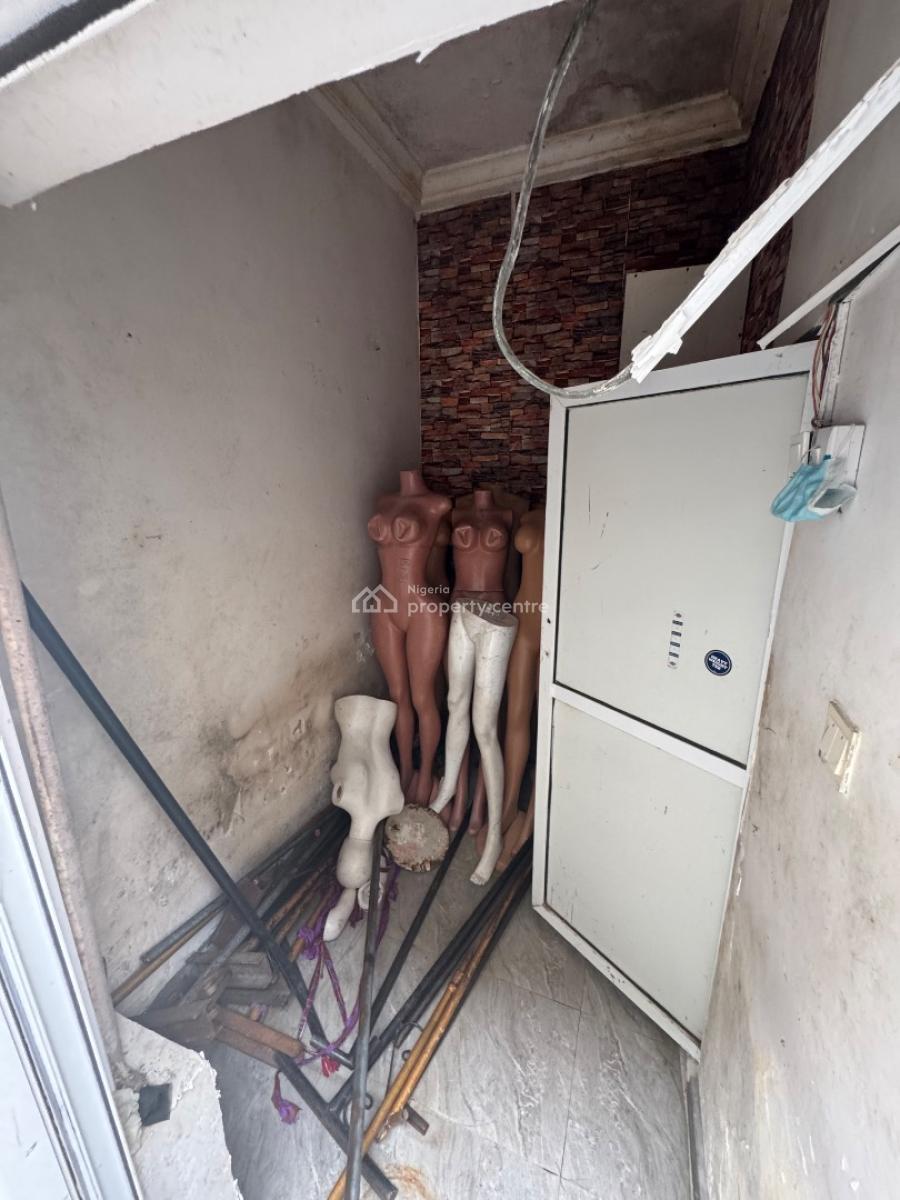 a Very Small Bq Without Kitchen Available in a Good Estate, Spar Road, Ikate, Lekki, Lagos, Self Contain (single Rooms) for Rent