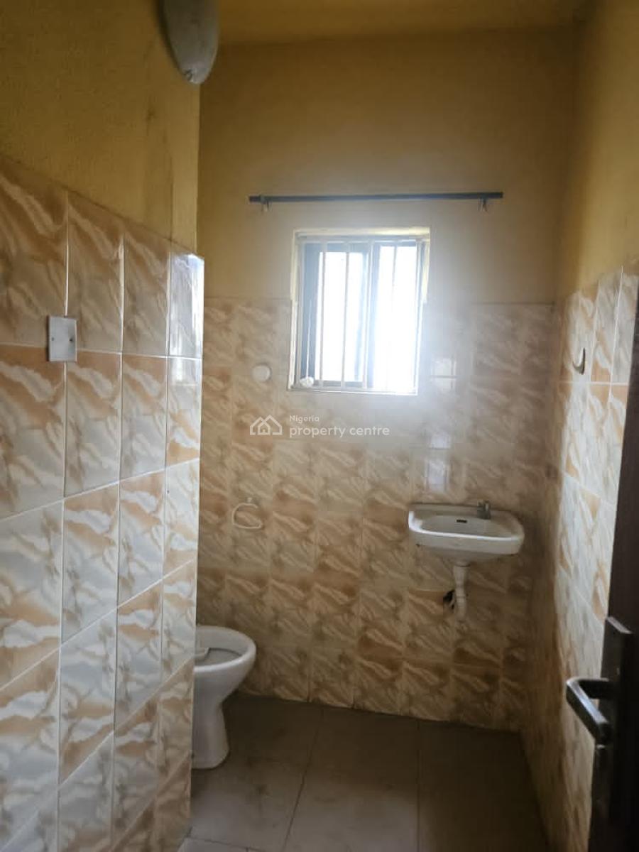 Tastefully Built 3 Bedroom Apartment in a Prime Location, Omole Phase 2, Ikeja, Lagos, House for Rent