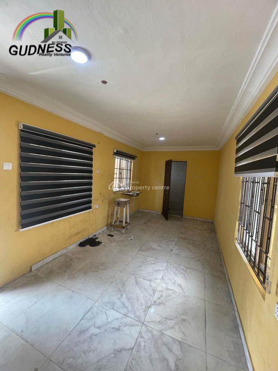 Self Contain Comes with Solar and Automated Gate, Chevron, Lekki, Lagos, Flat / Apartment for Rent