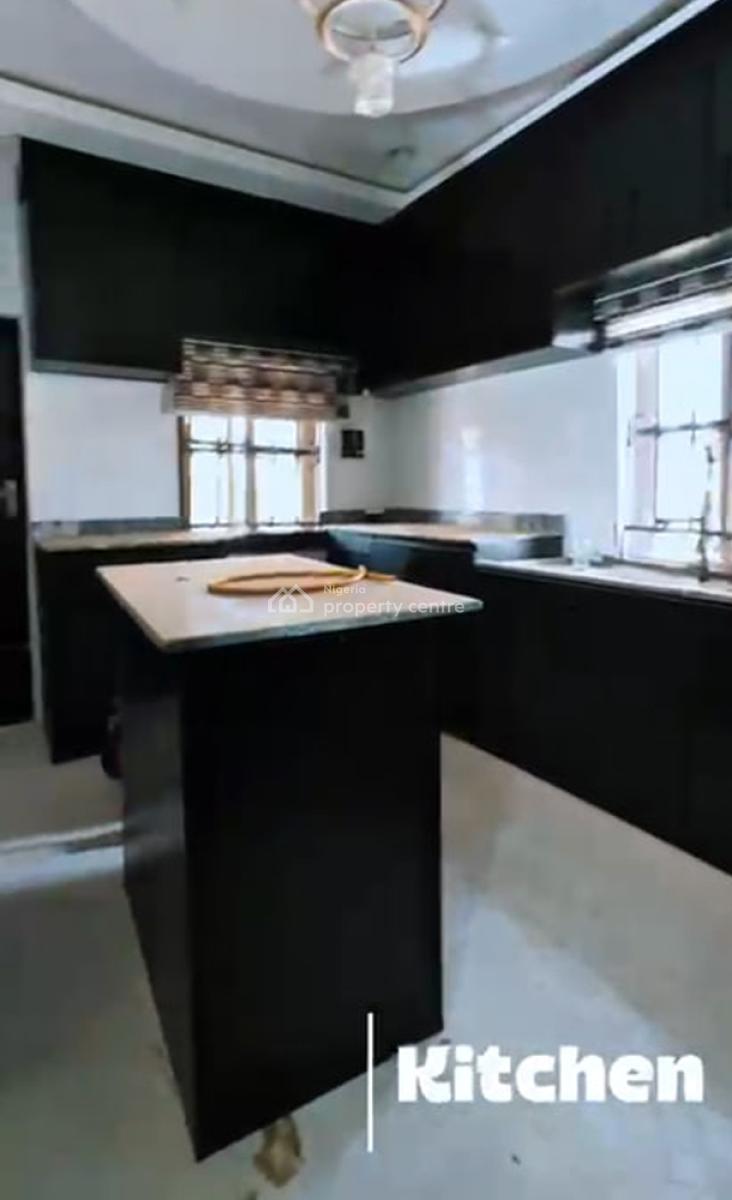 5-bedroom Bungalow, Okpanam Road, Ugbolu, Asaba, Delta, Detached Bungalow for Sale