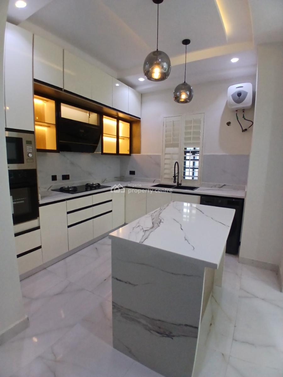 Newly Built and Serviced with 24/7 Power Supply 2 Bedroom En-suite Flat, Ikate Elegushi, Lekki, Lagos, Flat / Apartment for Sale