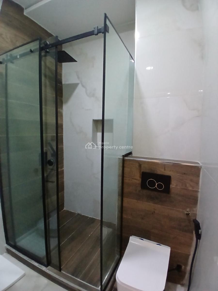 Newly Built and Serviced with 24/7 Power Supply 2 Bedroom En-suite Flat, Ikate Elegushi, Lekki, Lagos, Flat / Apartment for Sale