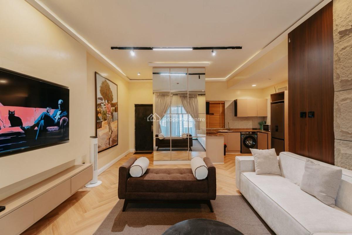 Gorgeous 2 Bedroom Apartment, Off Admiralty Way, Lekki Phase 1, Lekki, Lagos, Flat / Apartment Short Let