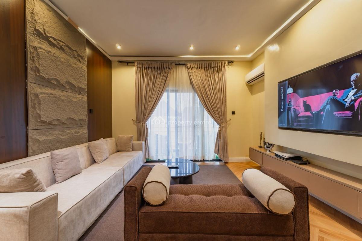 Gorgeous 2 Bedroom Apartment, Off Admiralty Way, Lekki Phase 1, Lekki, Lagos, Flat / Apartment Short Let