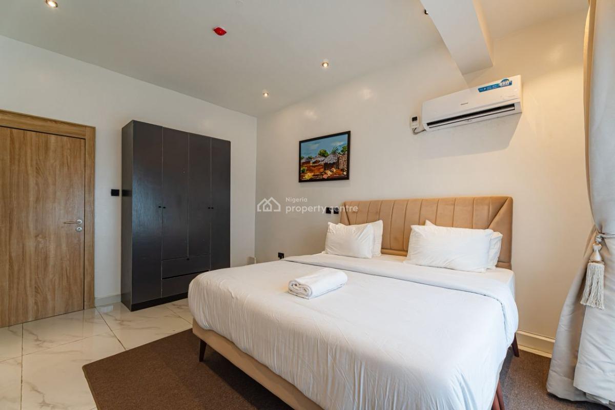 Gorgeous 2 Bedroom Apartment, Off Admiralty Way, Lekki Phase 1, Lekki, Lagos, Flat / Apartment Short Let