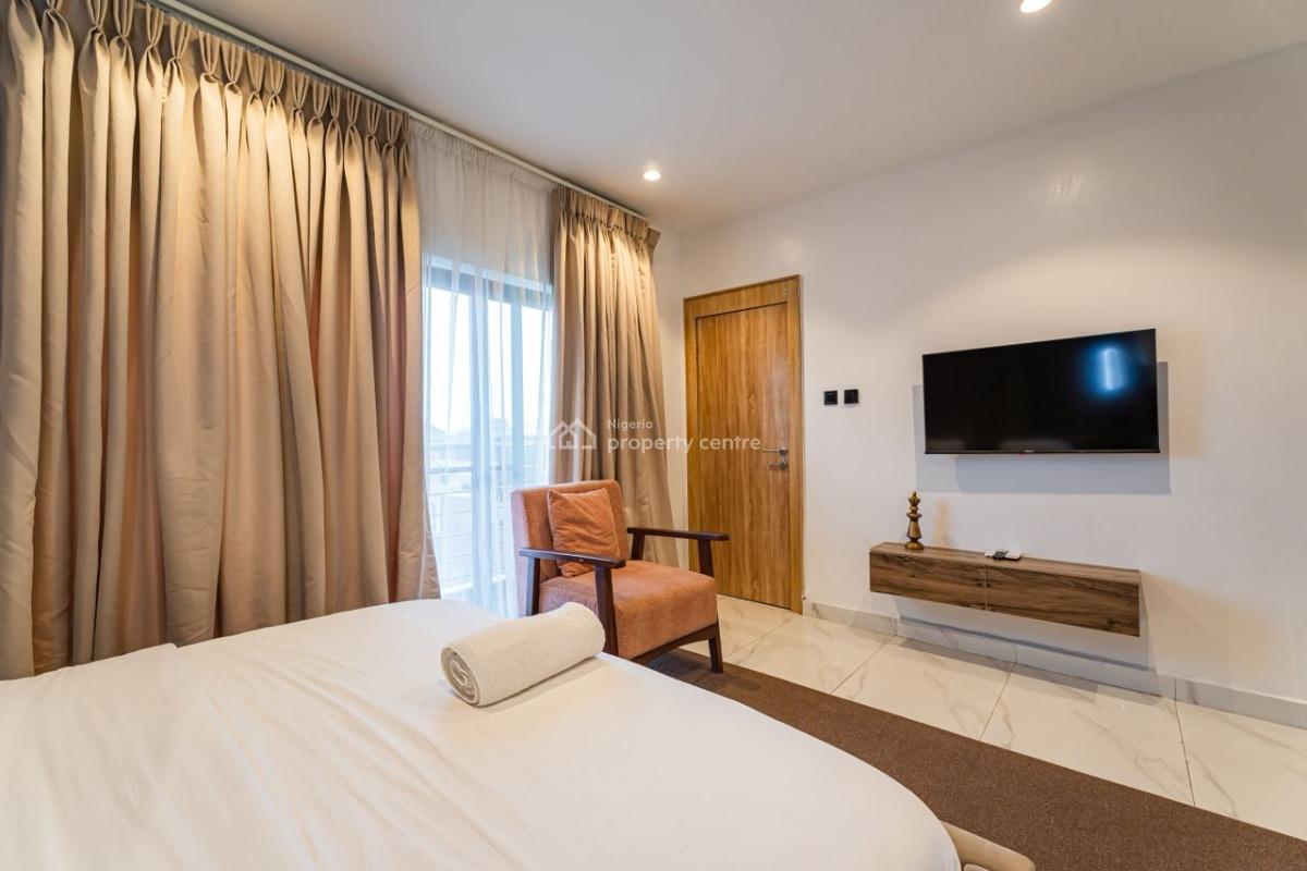 Gorgeous 2 Bedroom Apartment, Off Admiralty Way, Lekki Phase 1, Lekki, Lagos, Flat / Apartment Short Let