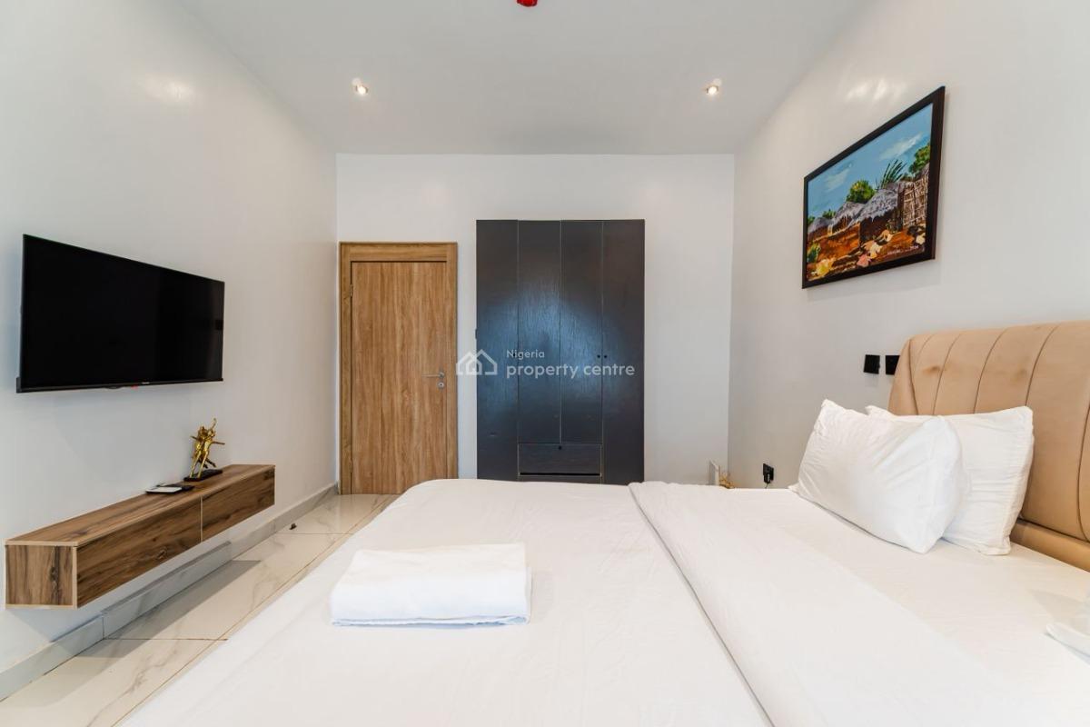 Gorgeous 2 Bedroom Apartment, Off Admiralty Way, Lekki Phase 1, Lekki, Lagos, Flat / Apartment Short Let
