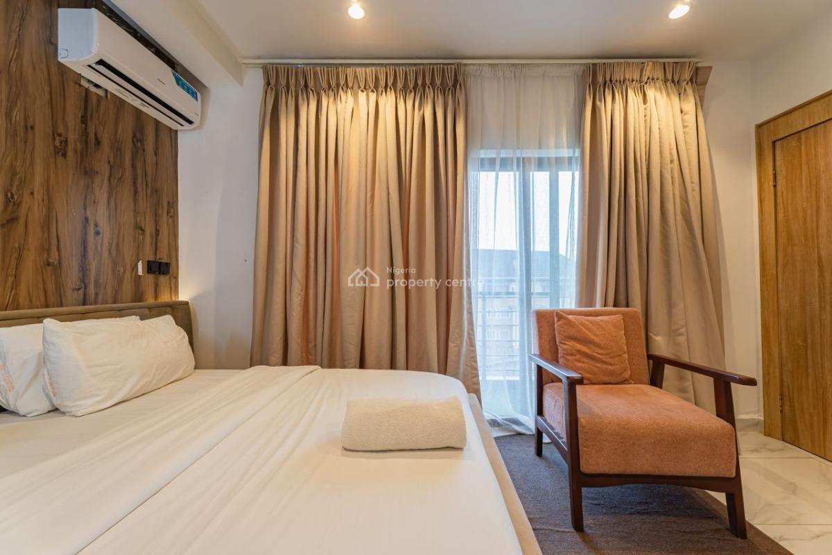 Gorgeous 2 Bedroom Apartment, Off Admiralty Way, Lekki Phase 1, Lekki, Lagos, Flat / Apartment Short Let