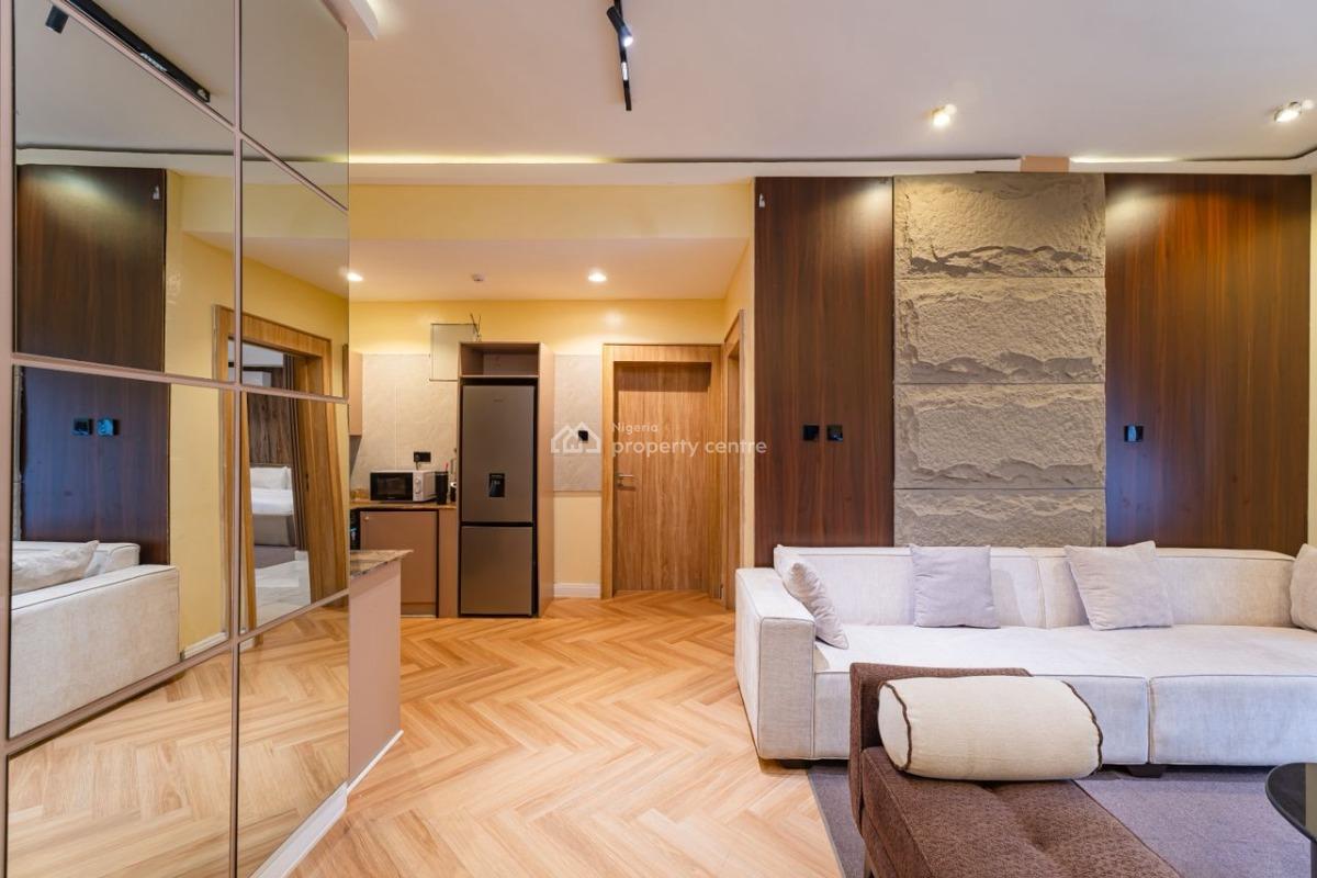 Gorgeous 2 Bedroom Apartment, Off Admiralty Way, Lekki Phase 1, Lekki, Lagos, Flat / Apartment Short Let