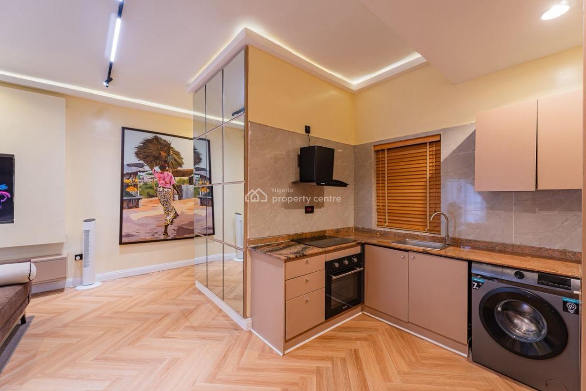 Gorgeous 2 Bedroom Apartment, Off Admiralty Way, Lekki Phase 1, Lekki, Lagos, Flat / Apartment Short Let