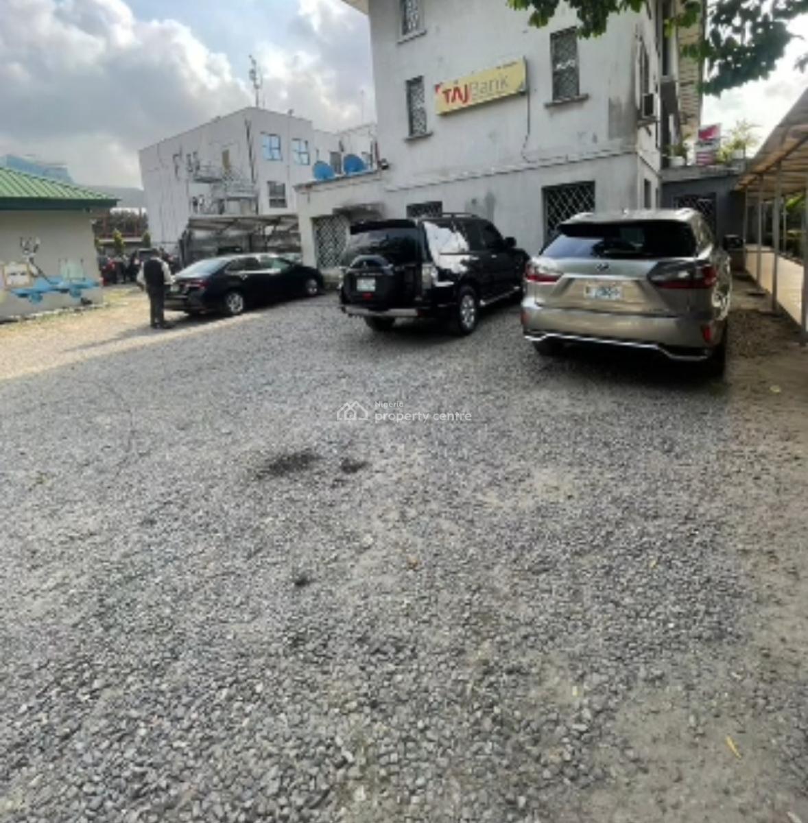 Self Service Office Space in a Commercial Building, Old Ikoyi, Ikoyi, Lagos, Office Space for Rent