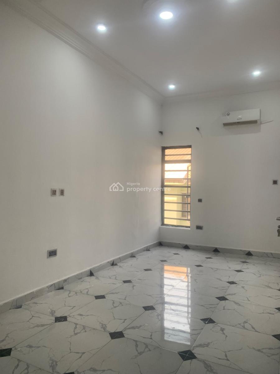Luxury 2 Bedroom Apartment, Conservation Road Second Tollgate Eleganza Bus Stop, Lekki Phase 2, Lekki, Lagos, Flat / Apartment for Rent