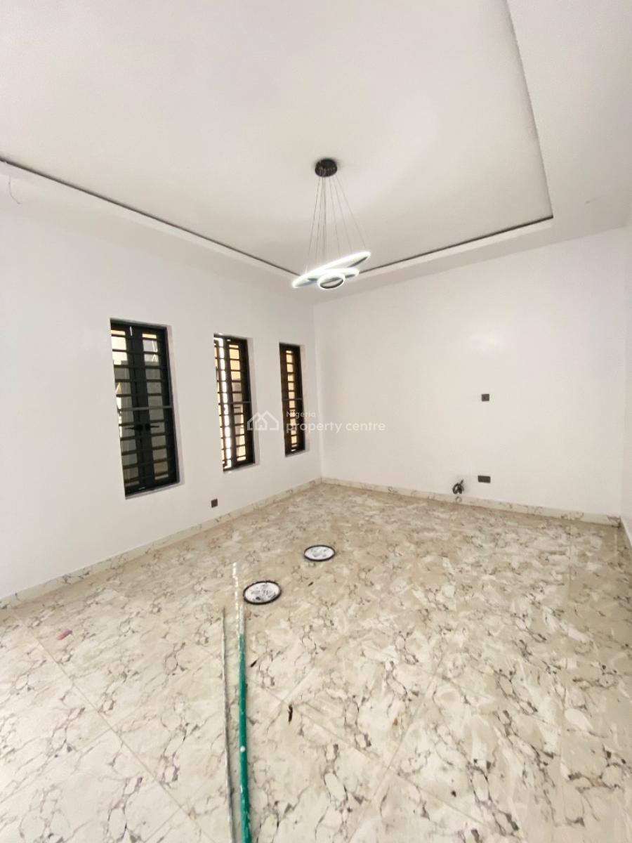 Spacious 3 Bedroom Duplex, Mobil Road, Scheme 2, Ilaje, Ajah, Lagos, Terraced Duplex for Sale