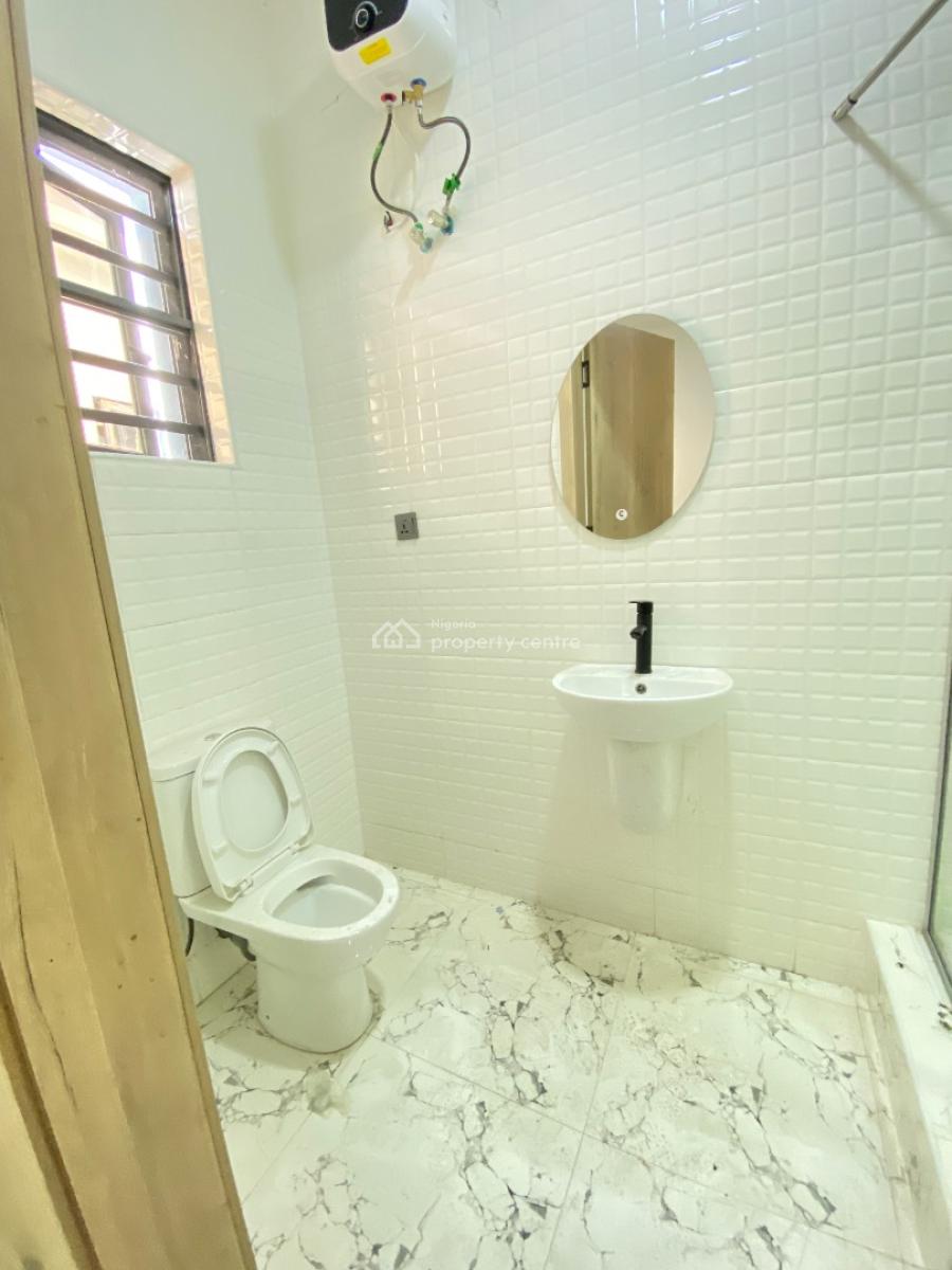 Spacious 3 Bedroom Duplex, Mobil Road, Scheme 2, Ilaje, Ajah, Lagos, Terraced Duplex for Sale