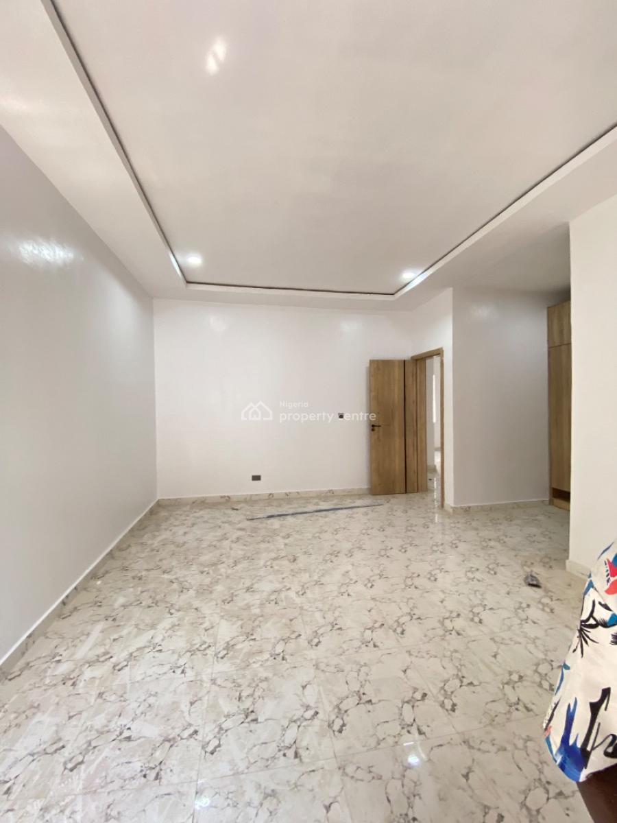 Spacious 3 Bedroom Duplex, Mobil Road, Scheme 2, Ilaje, Ajah, Lagos, Terraced Duplex for Sale