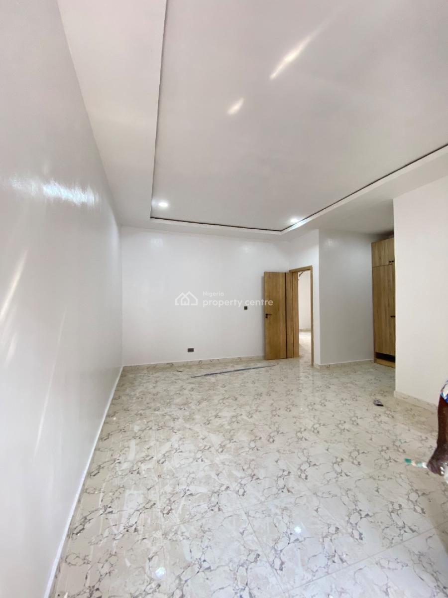 Spacious 3 Bedroom Duplex, Mobil Road, Scheme 2, Ilaje, Ajah, Lagos, Terraced Duplex for Sale