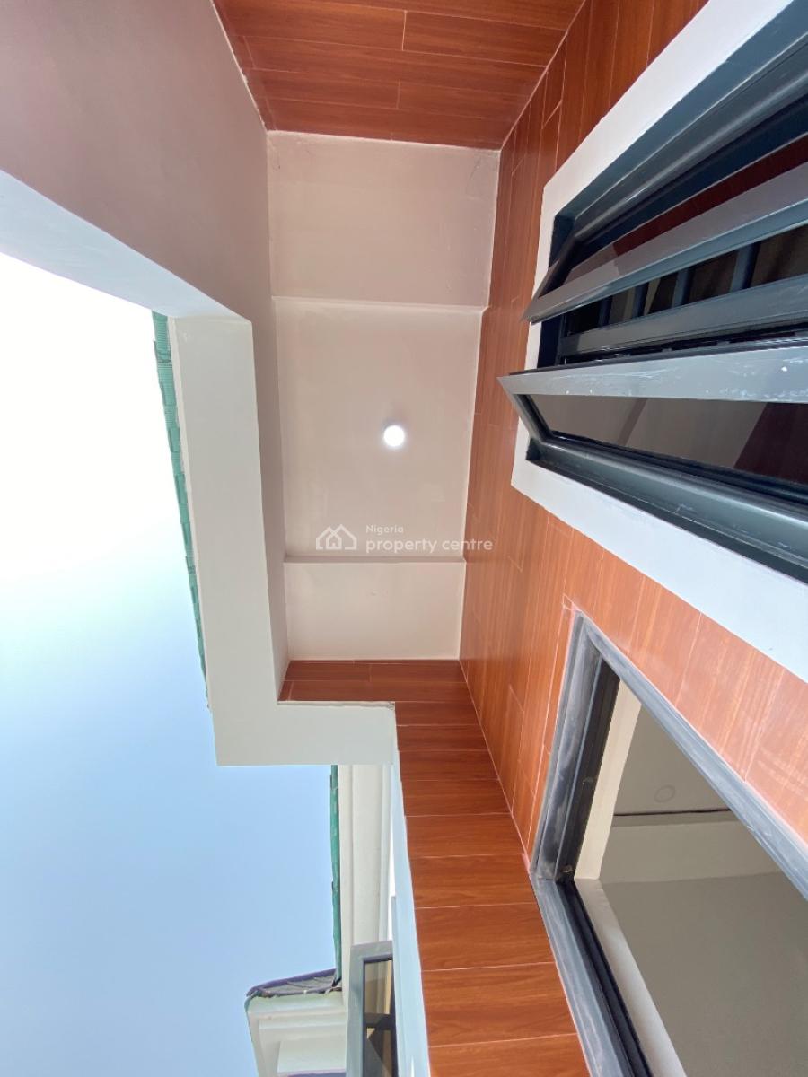 Spacious 3 Bedroom Duplex, Mobil Road, Scheme 2, Ilaje, Ajah, Lagos, Terraced Duplex for Sale