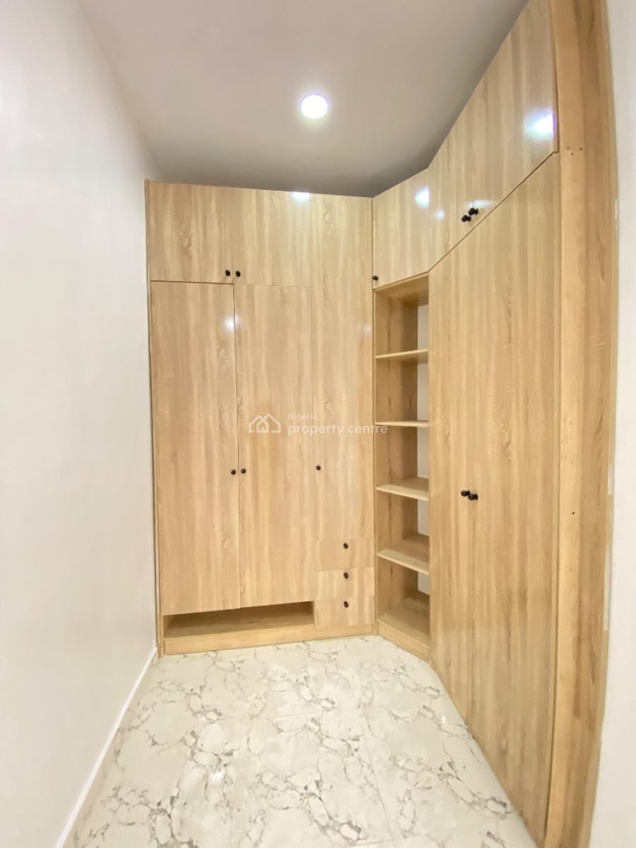 Spacious 3 Bedroom Duplex, Mobil Road, Scheme 2, Ilaje, Ajah, Lagos, Terraced Duplex for Sale