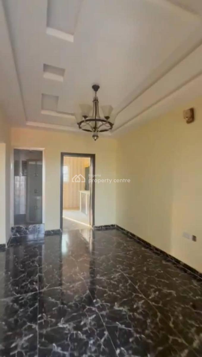 Lovely 2 Bedroom Flat, Off Omilani Ijesha, Surulere, Lagos, Flat / Apartment for Rent