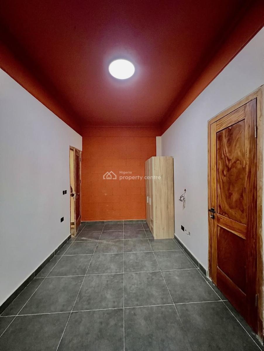 Fully Serviced Three Bedroom Apartment, Lekki Phase 1, Lekki, Lagos, Block of Flats for Sale