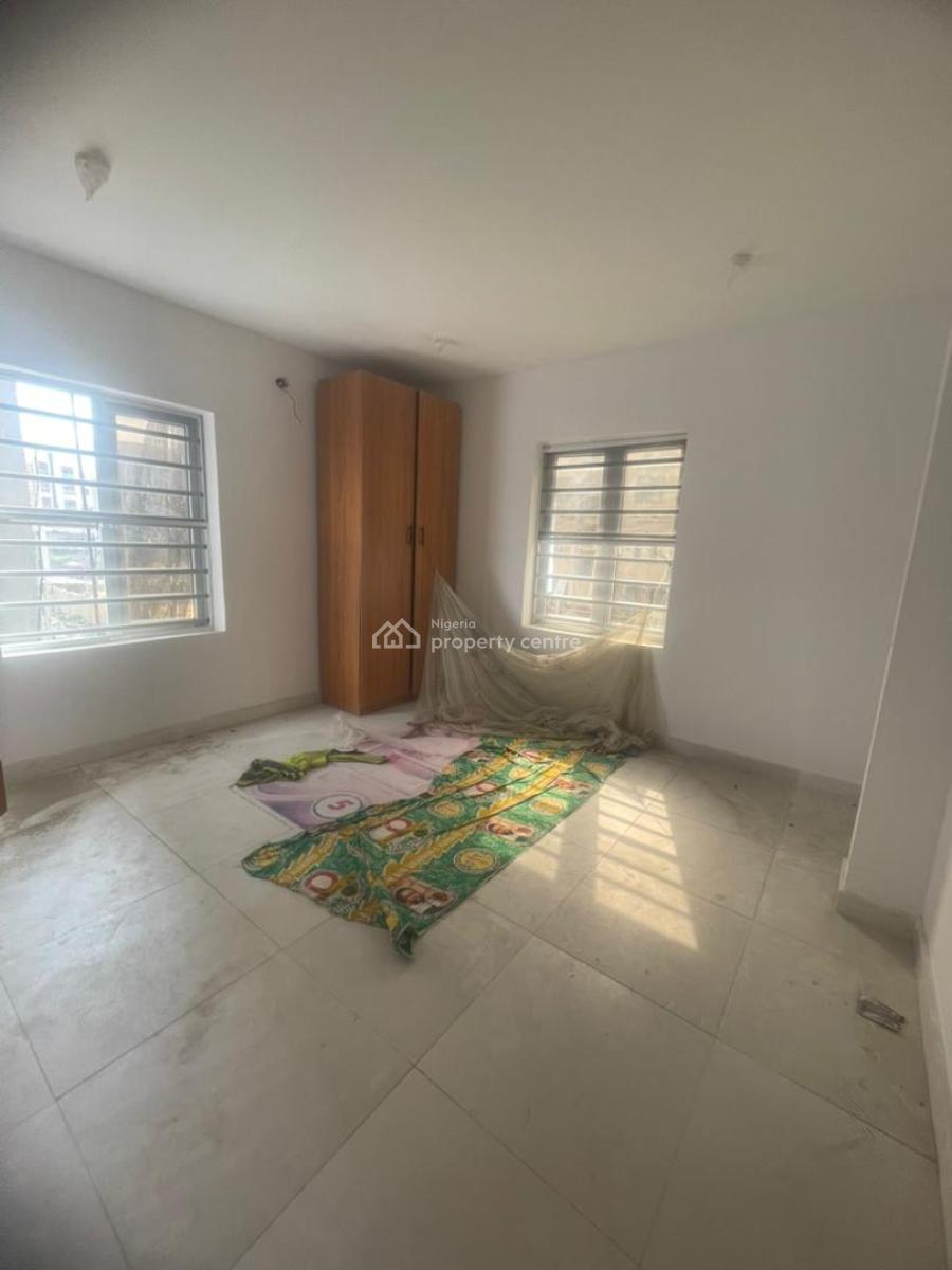 Brand New 2 Bedroom Apartment with Elevator and Gym, Lekki Phase 1, Lekki, Lagos, Flat / Apartment for Rent