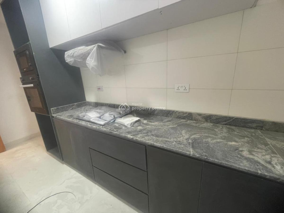Brand New 2 Bedroom Apartment with Elevator and Gym, Lekki Phase 1, Lekki, Lagos, Flat / Apartment for Rent