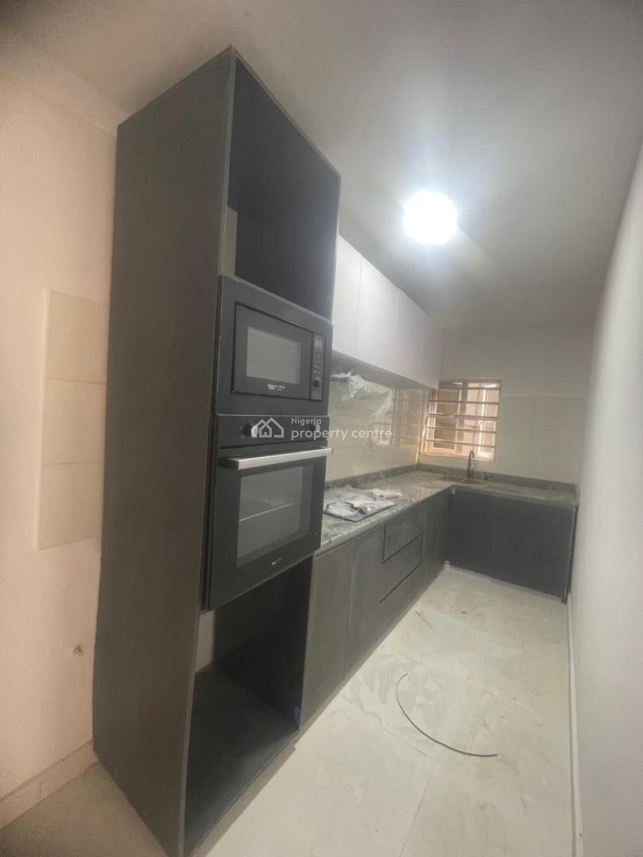 Brand New 2 Bedroom Apartment with Elevator and Gym, Lekki Phase 1, Lekki, Lagos, Flat / Apartment for Rent