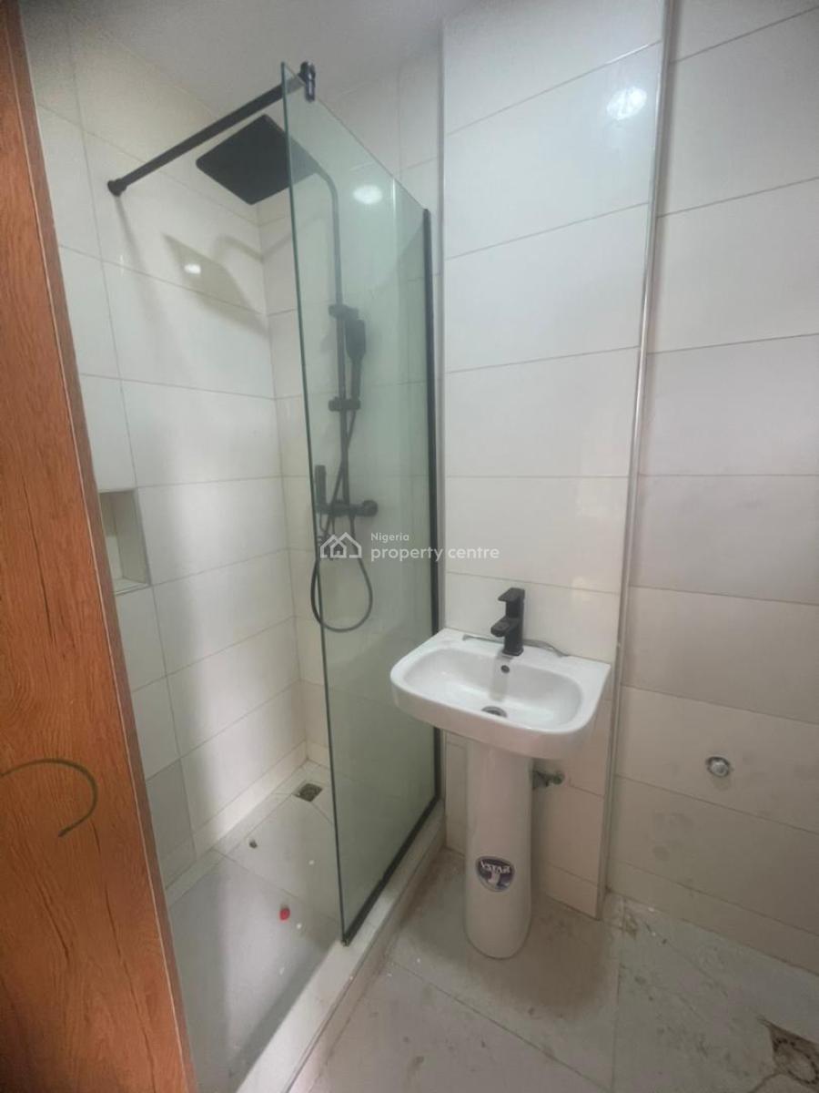 Brand New 2 Bedroom Apartment with Elevator and Gym, Lekki Phase 1, Lekki, Lagos, Flat / Apartment for Rent