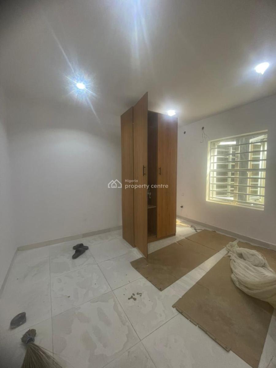 Brand New 2 Bedroom Apartment with Elevator and Gym, Lekki Phase 1, Lekki, Lagos, Flat / Apartment for Rent