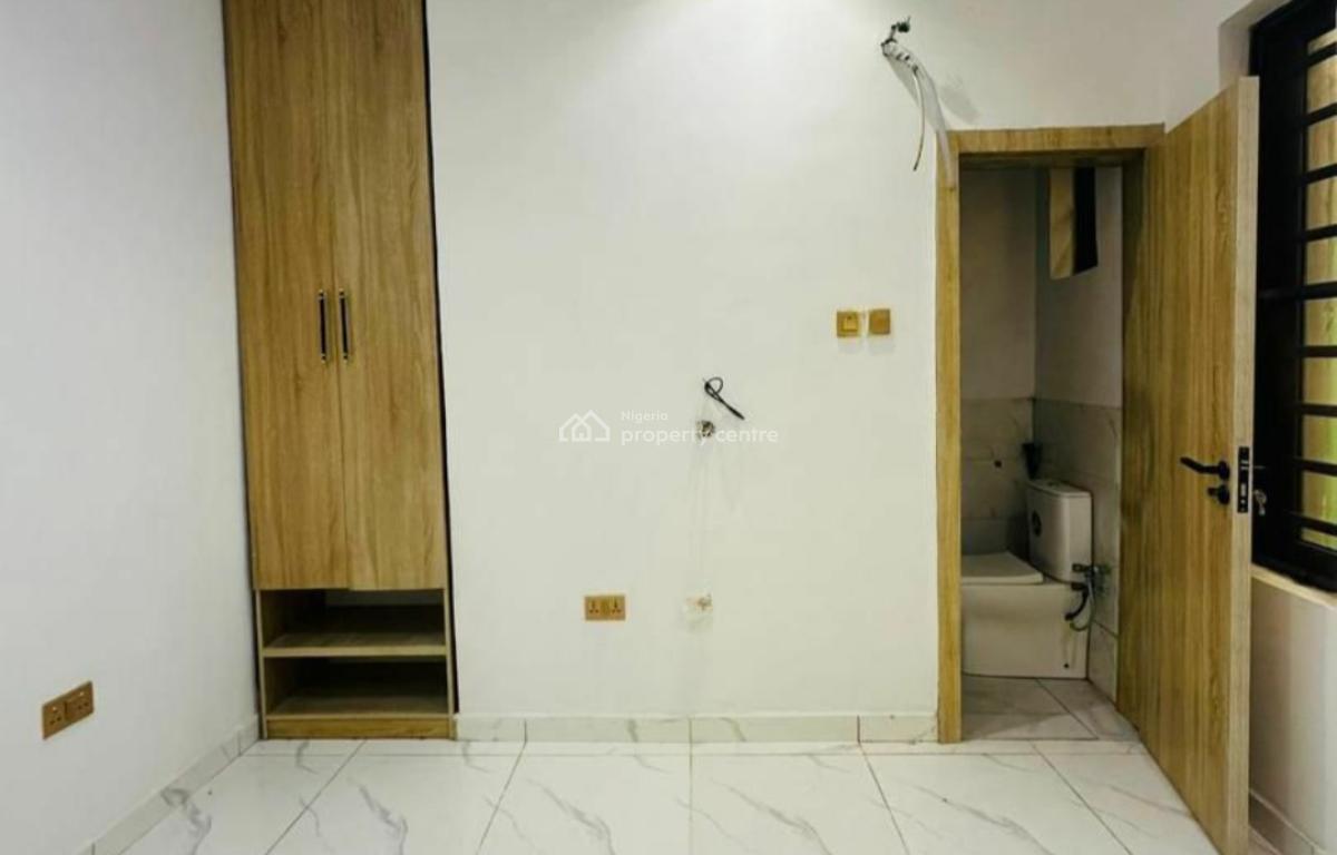 Lovely & Standard 4 Bedroom Semi-detached Duplex with Bq, Omole Phase 2, Ikeja, Lagos, Semi-detached Duplex for Sale