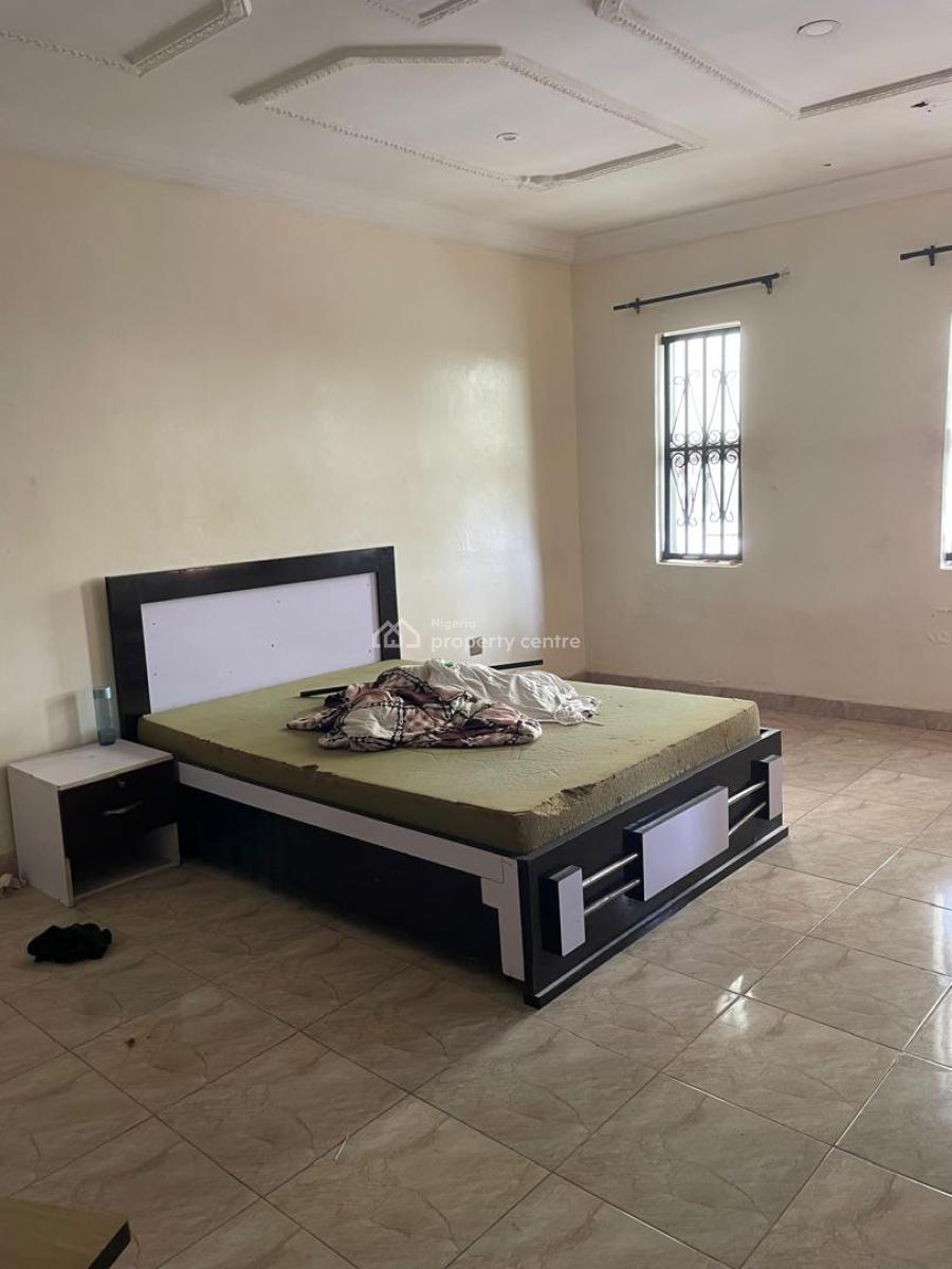 Well Maintained 2 Bedrooms Flat, Chevron, Lekki, Lagos, Flat / Apartment for Rent