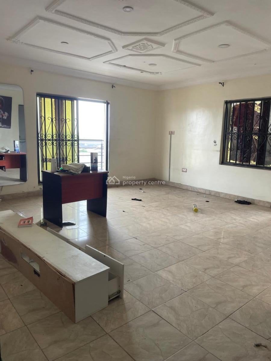Well Maintained 2 Bedrooms Flat, Chevron, Lekki, Lagos, Flat / Apartment for Rent