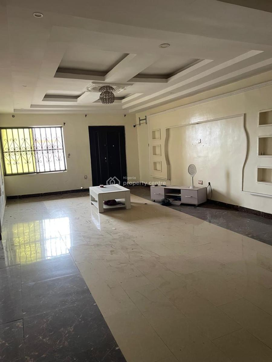Well Maintained 2 Bedrooms Flat, Chevron, Lekki, Lagos, Flat / Apartment for Rent