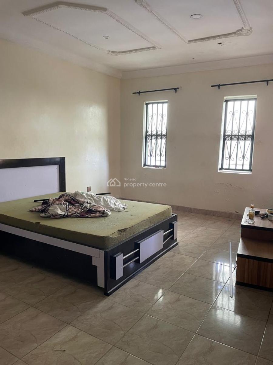 Well Maintained 2 Bedrooms Flat, Chevron, Lekki, Lagos, Flat / Apartment for Rent