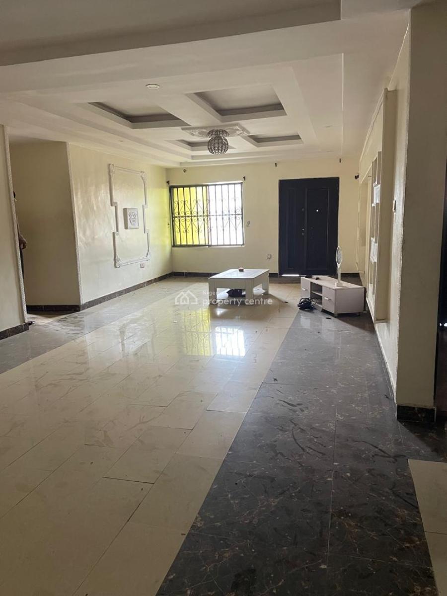 Well Maintained 2 Bedrooms Flat, Chevron, Lekki, Lagos, Flat / Apartment for Rent