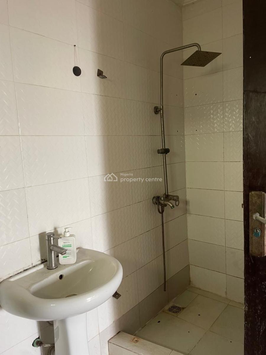 Well Maintained 2 Bedrooms Flat, Chevron, Lekki, Lagos, Flat / Apartment for Rent