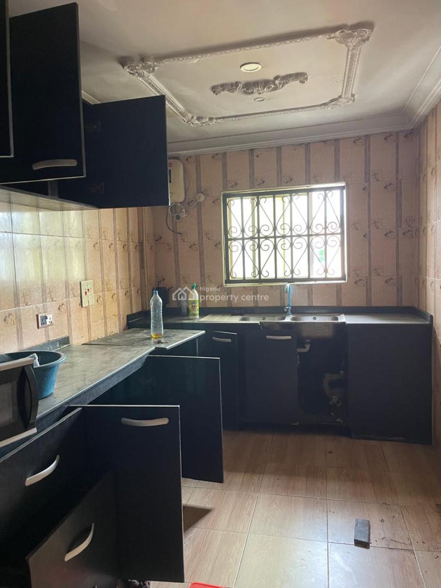 Well Maintained 2 Bedrooms Flat, Chevron, Lekki, Lagos, Flat / Apartment for Rent