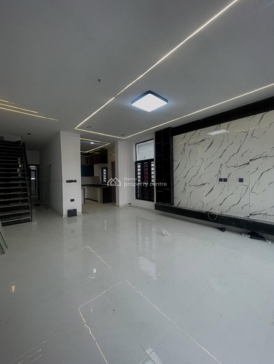 4 Bedroom Semi Detached Duplex with En-suite Rooms, Ikota, Lekki, Lagos, Semi-detached Duplex for Rent