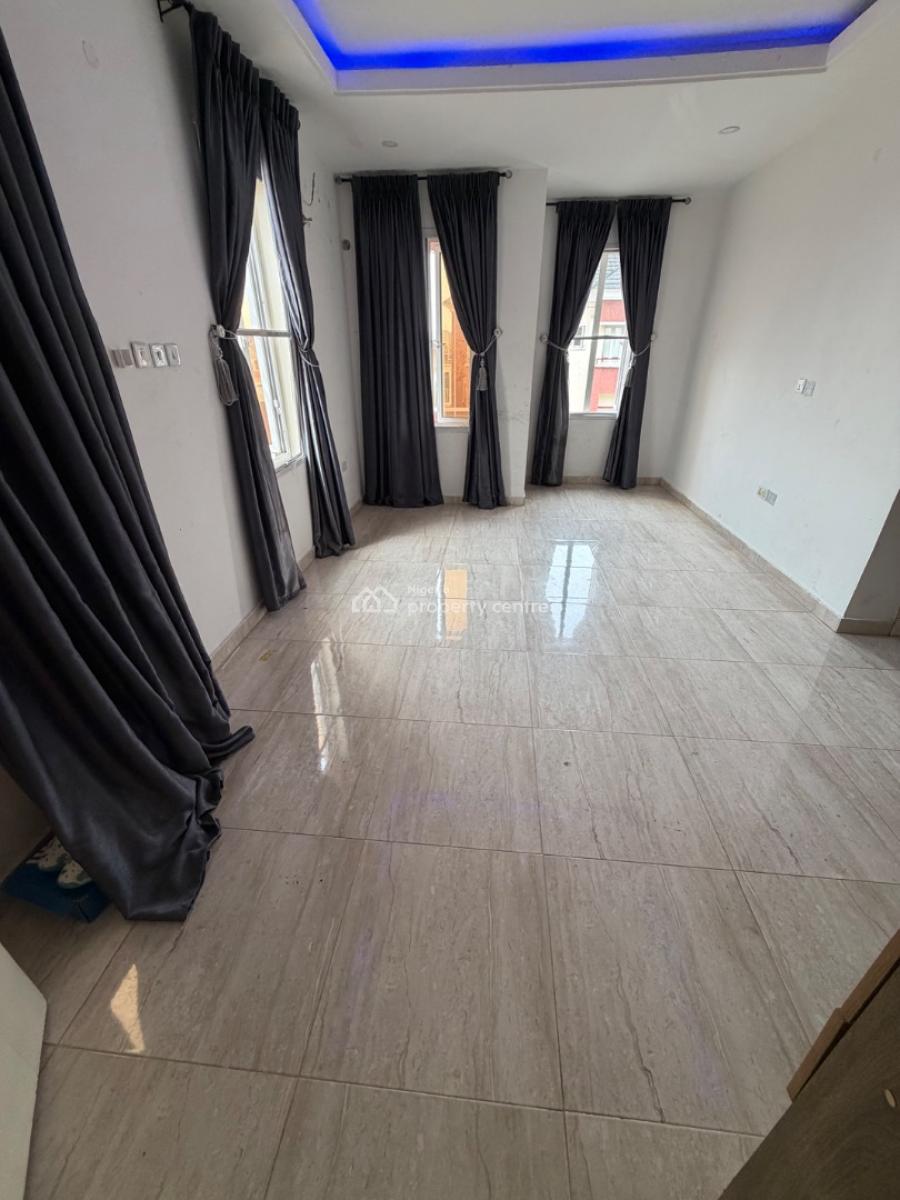 Luxury Shared Apartment with Free Wi-fi in a Serene Estate in Ogombo, Greenland Estate, Ogombo, Ajah, Lagos, Terraced Duplex for Rent