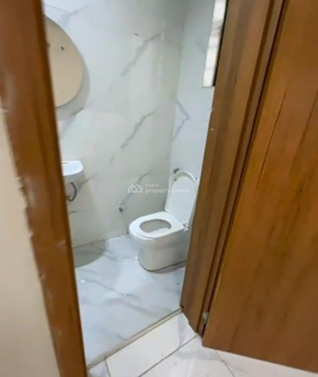 Semi Masters Bedroom Inside a Shared Duplex{ Video}, Royal Pine Estate Gate 3 Orchid Road, Lekki, Lagos, Self Contain (single Rooms) for Rent