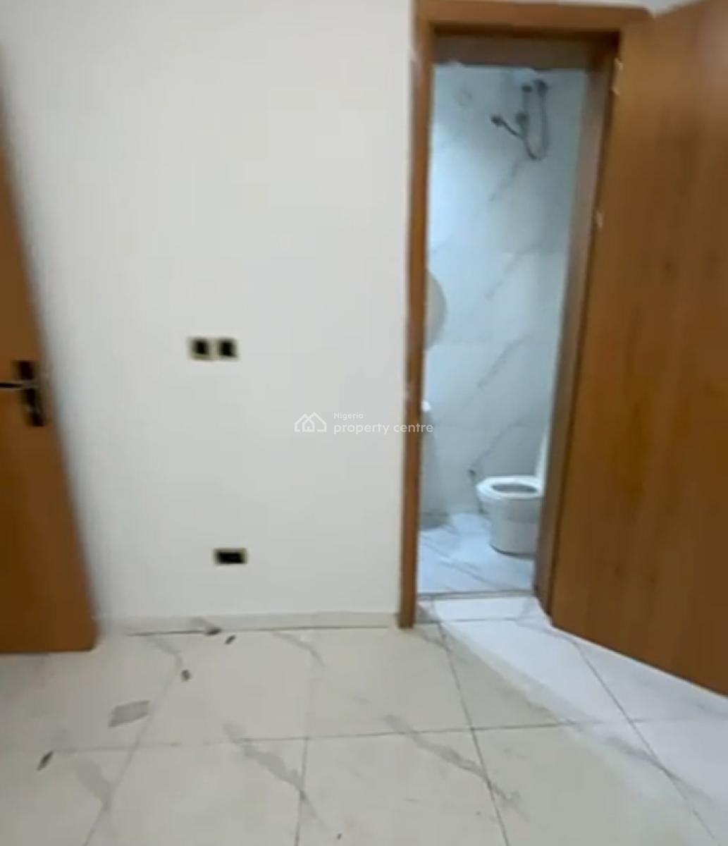 Semi Masters Bedroom Inside a Shared Duplex{ Video}, Royal Pine Estate Gate 3 Orchid Road, Lekki, Lagos, Self Contain (single Rooms) for Rent