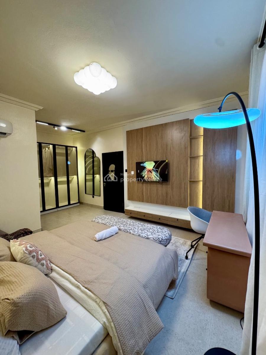 Beautiful 3 Bedroom Apartment, Lekki Phase 1, Lekki, Lagos, Flat / Apartment Short Let